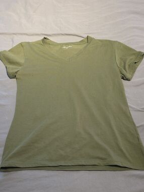 Love Nation Olive Green V-Neck Short Sleeve Tee